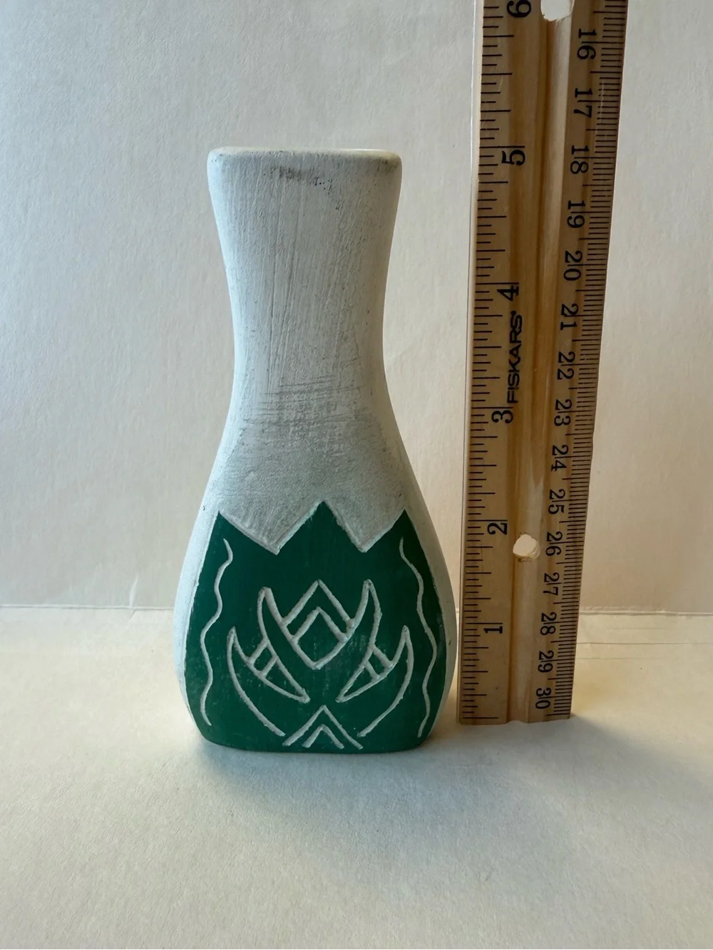 Sioux Indian Pottery Ceramic Earthenware Signed Cream & Green Bud Vase